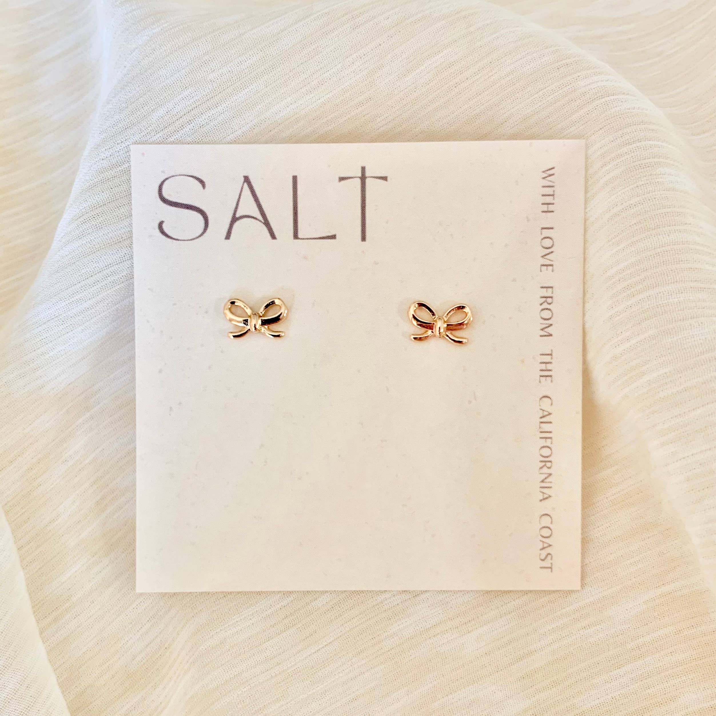 BOW STUDS | 18k gold | dainty stud earrings