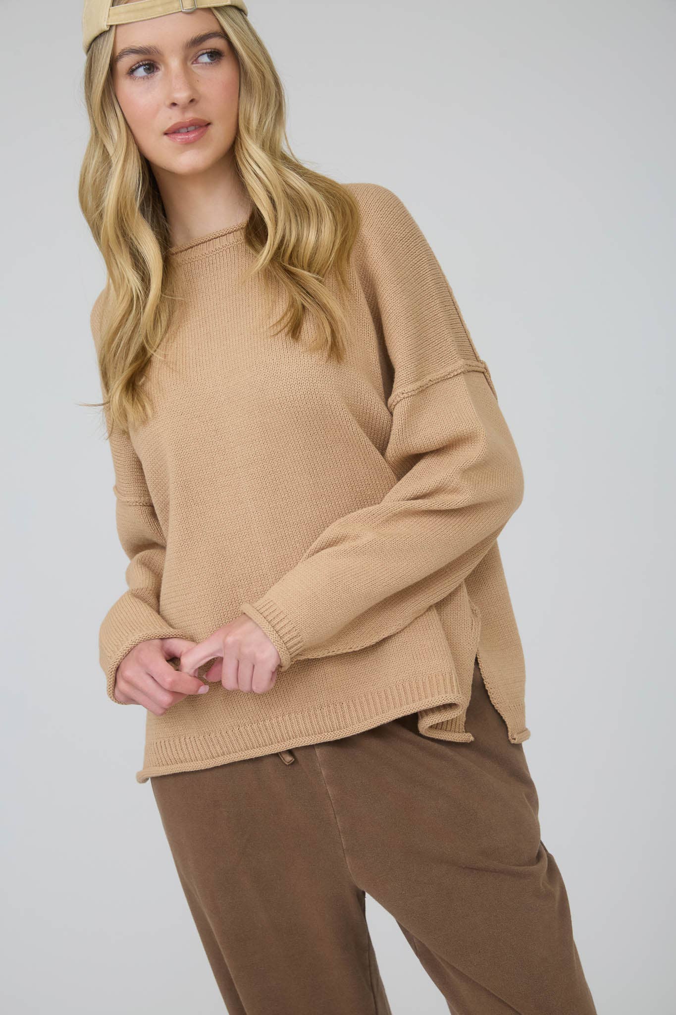 RAW EDGE RELAXED SHOULDER SWEATER