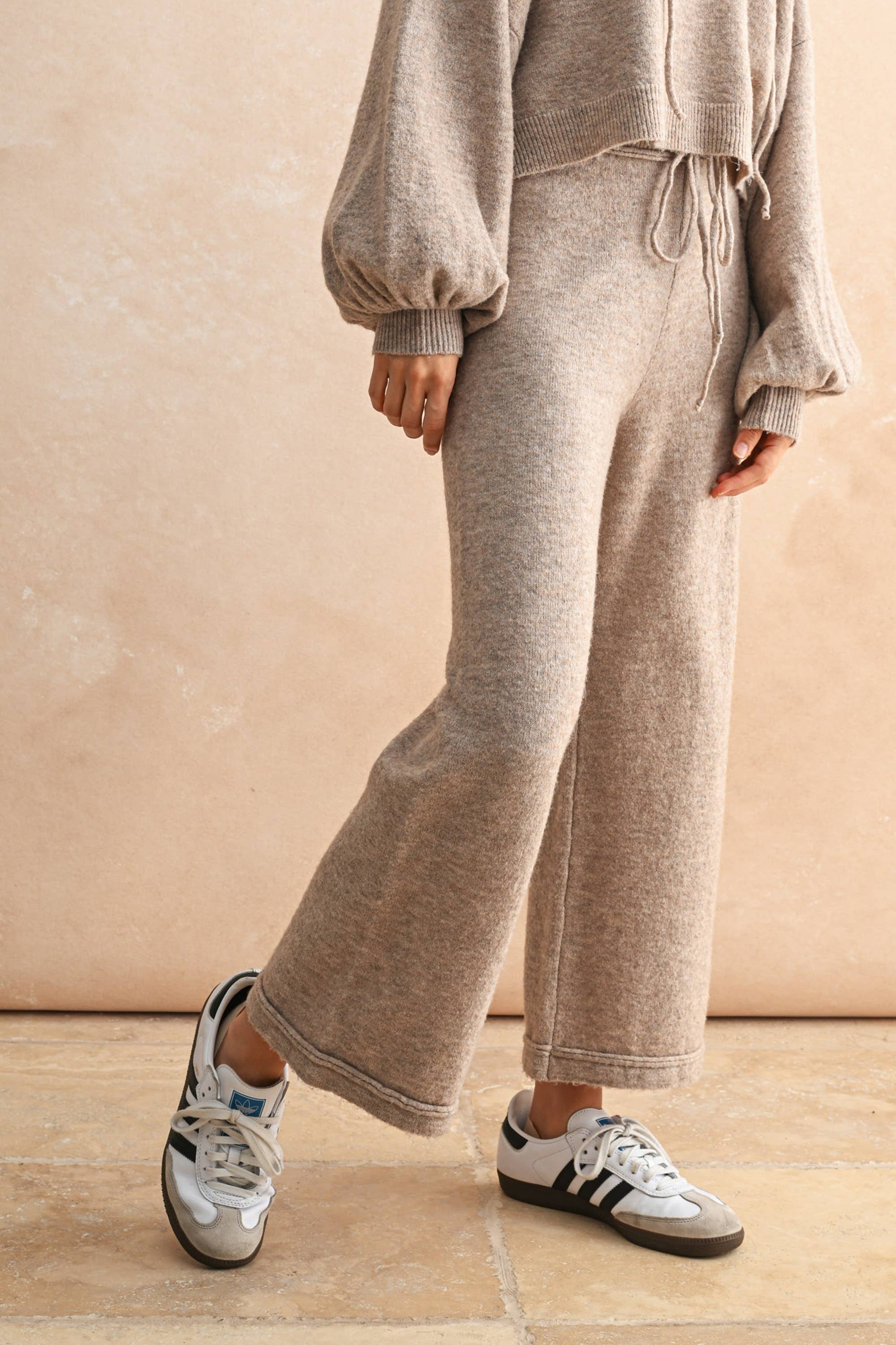 TWO TONE RIBBED WAIST BAND SWEATER PANTS