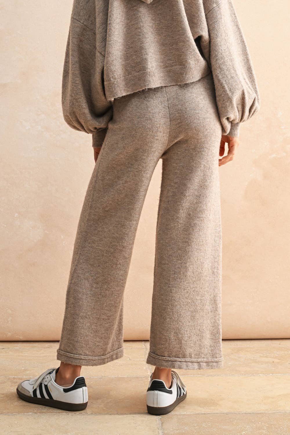 TWO TONE RIBBED WAIST BAND SWEATER PANTS