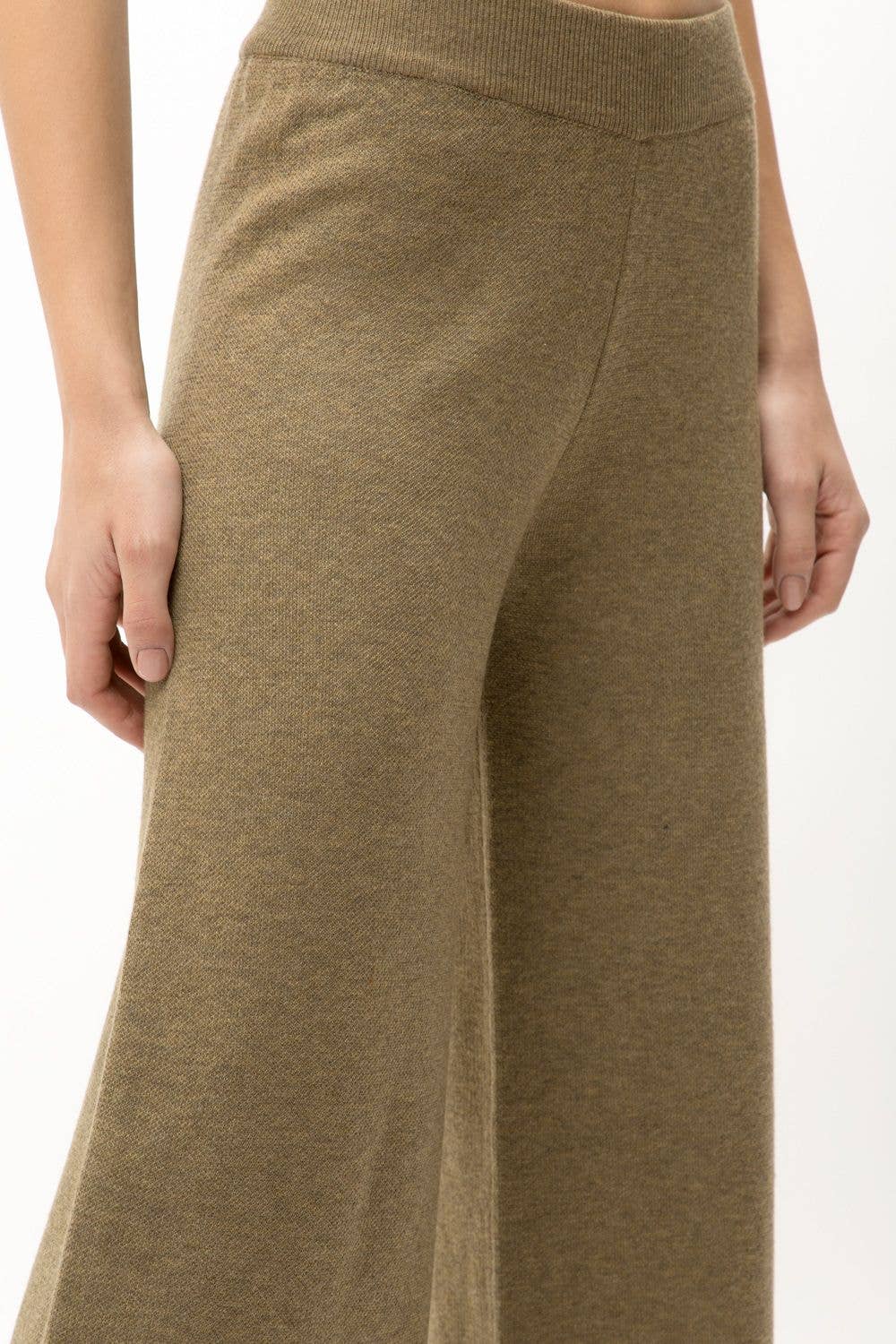 19576 Wide Leg Sweater Pants