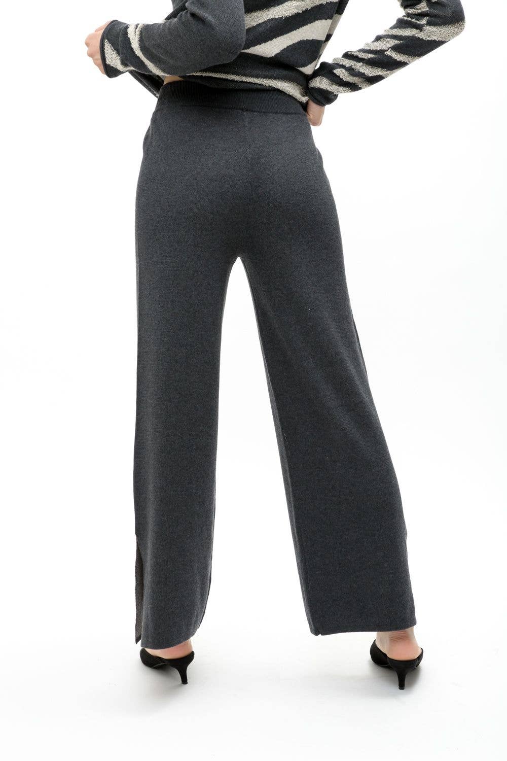 19576 Wide Leg Sweater Pants