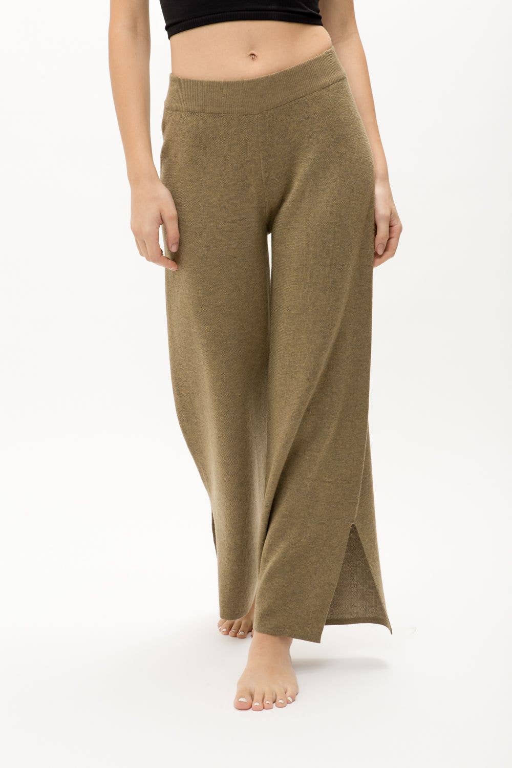 19576 Wide Leg Sweater Pants