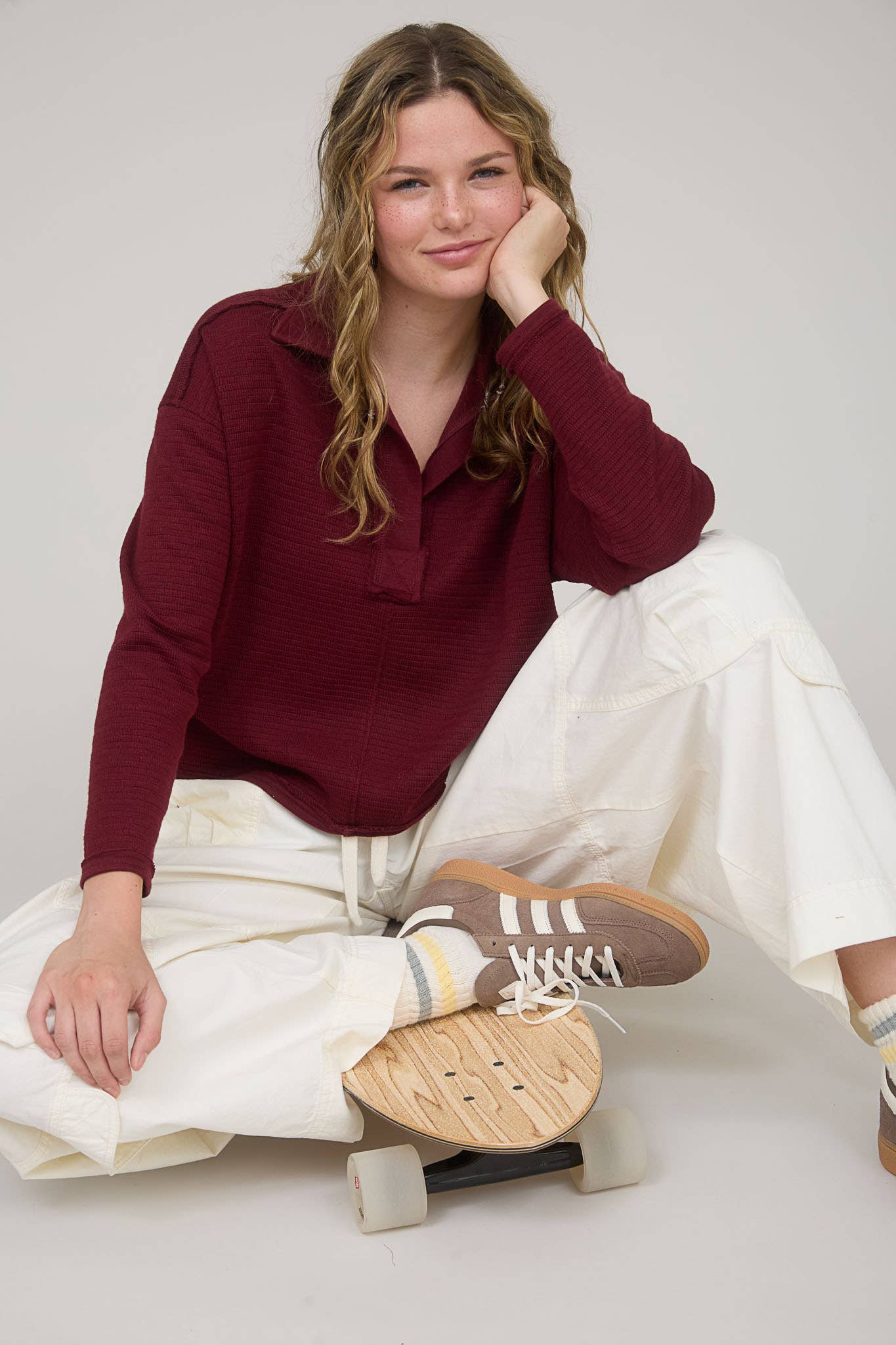 EXPOSED SEAM LONG SLEEVE TEXTURED KNIT POLO