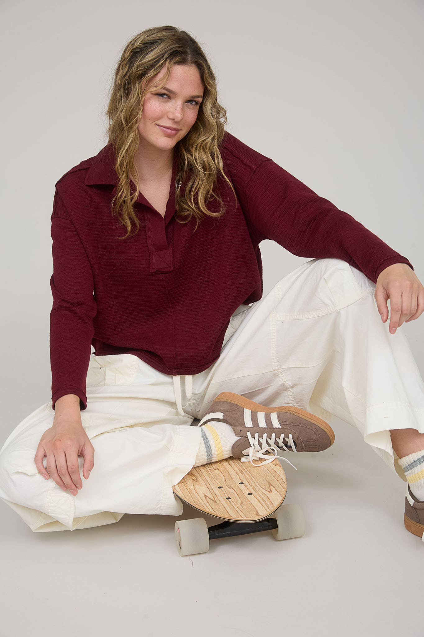 EXPOSED SEAM LONG SLEEVE TEXTURED KNIT POLO