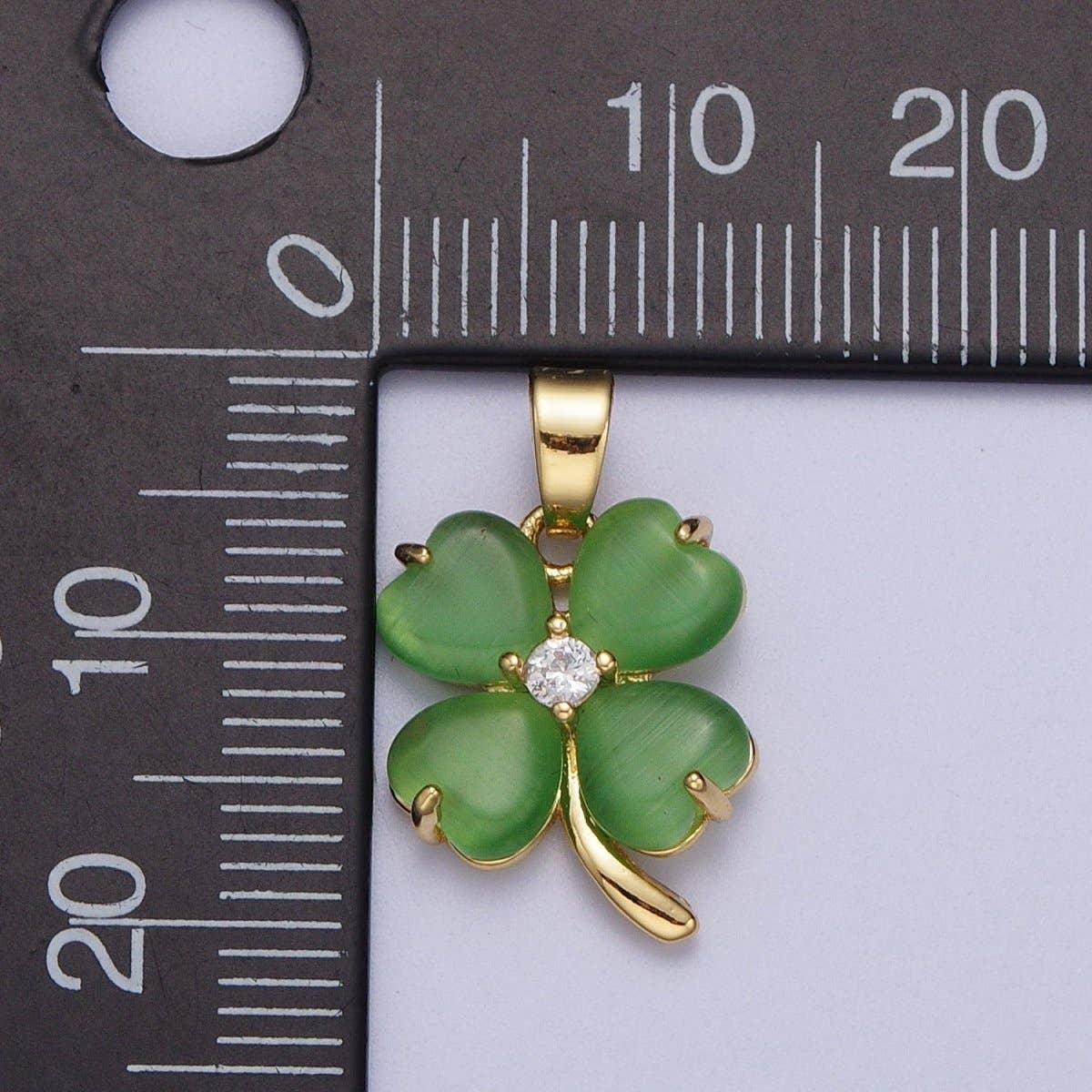 Green Quatrefoil Lucky Clover