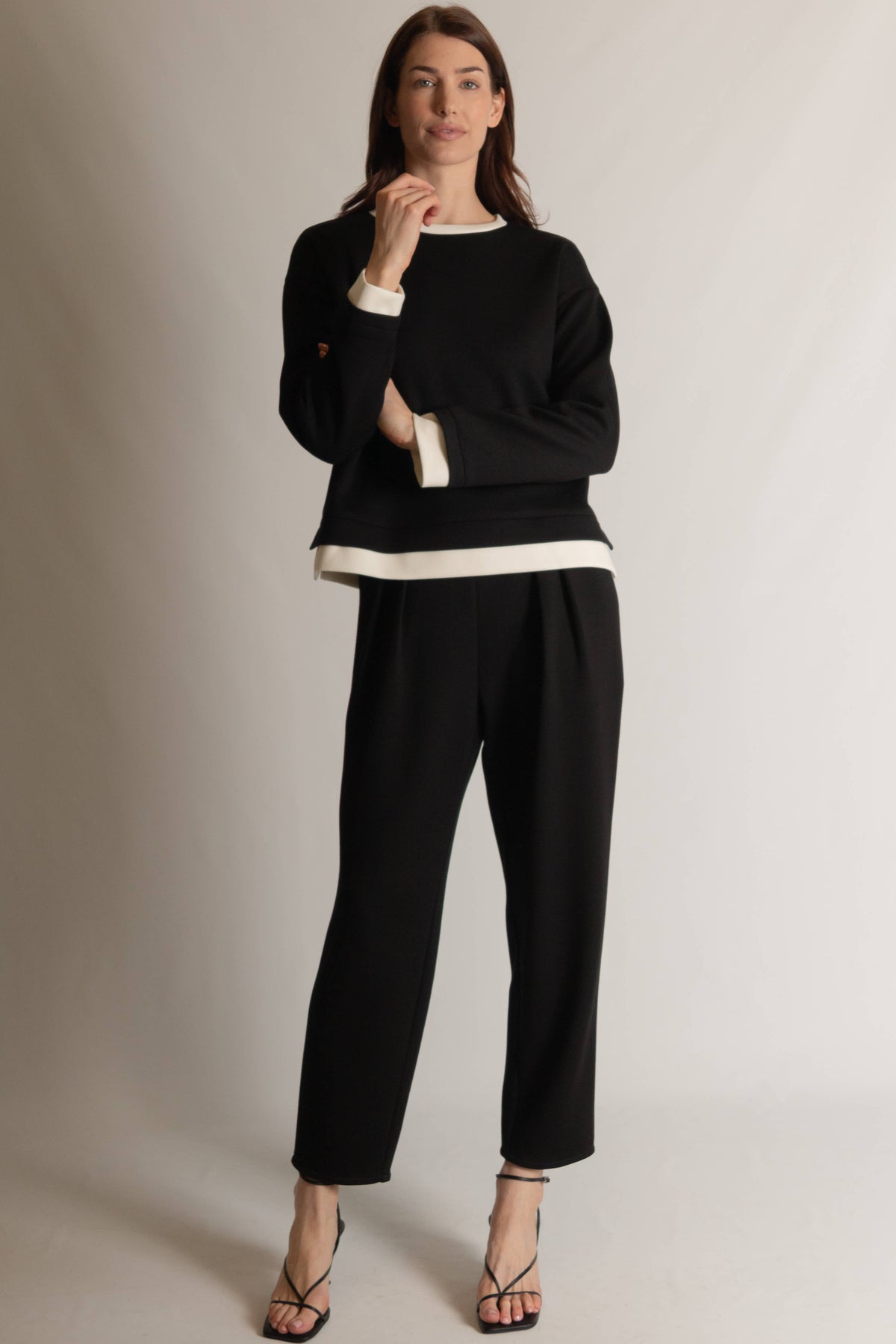 P. CILL Butter Modal Contrast Border Top