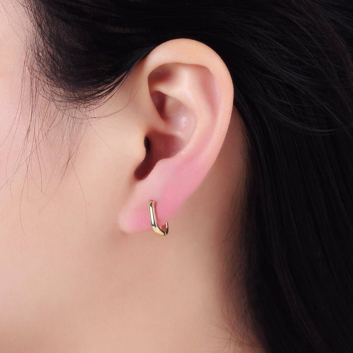 14K Gold Filled 11mm Minimalist Rectangular Huggie Earrings | AB1330