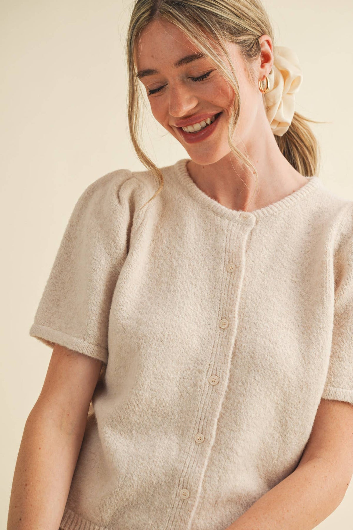 SHORT PUFF SLEEVE SWEATER CARDIGAN