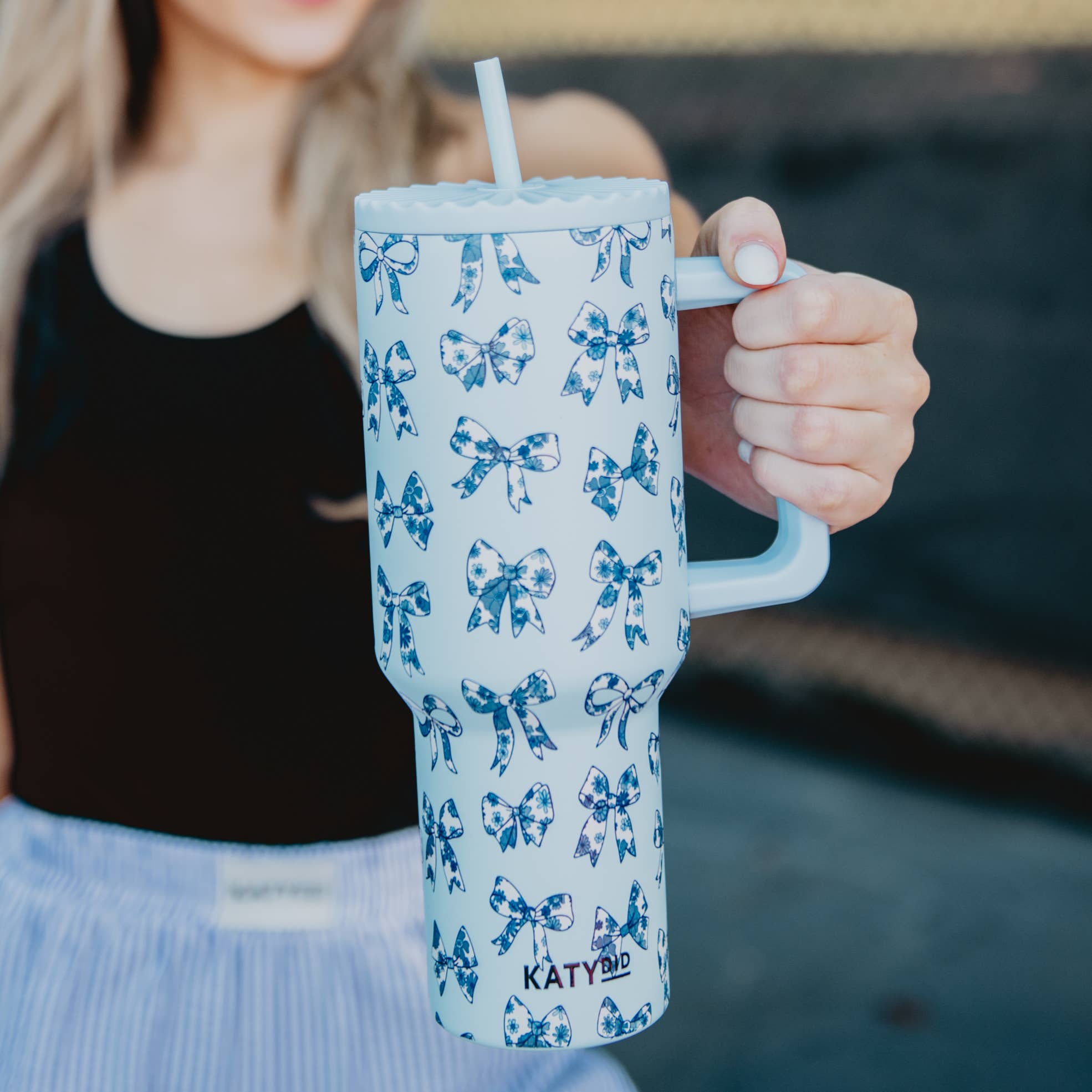 Toile Coquette Bows 38 Oz Tumbler: Light Blue
