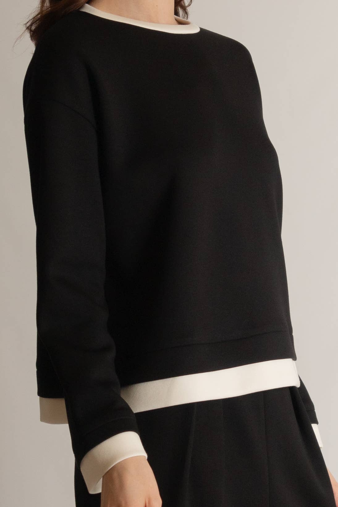 P. CILL Butter Modal Contrast Border Top