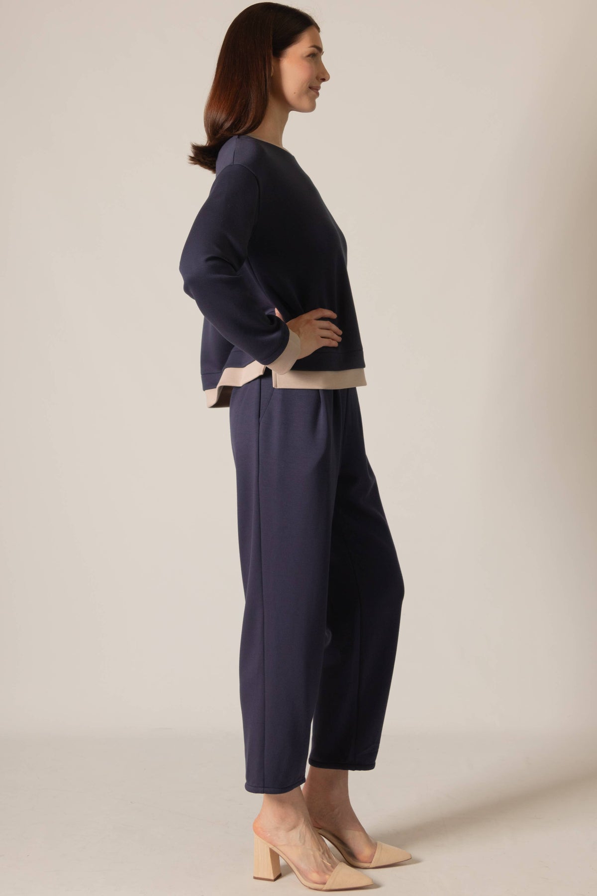P. CILL Butter Modal Contrast Border Top