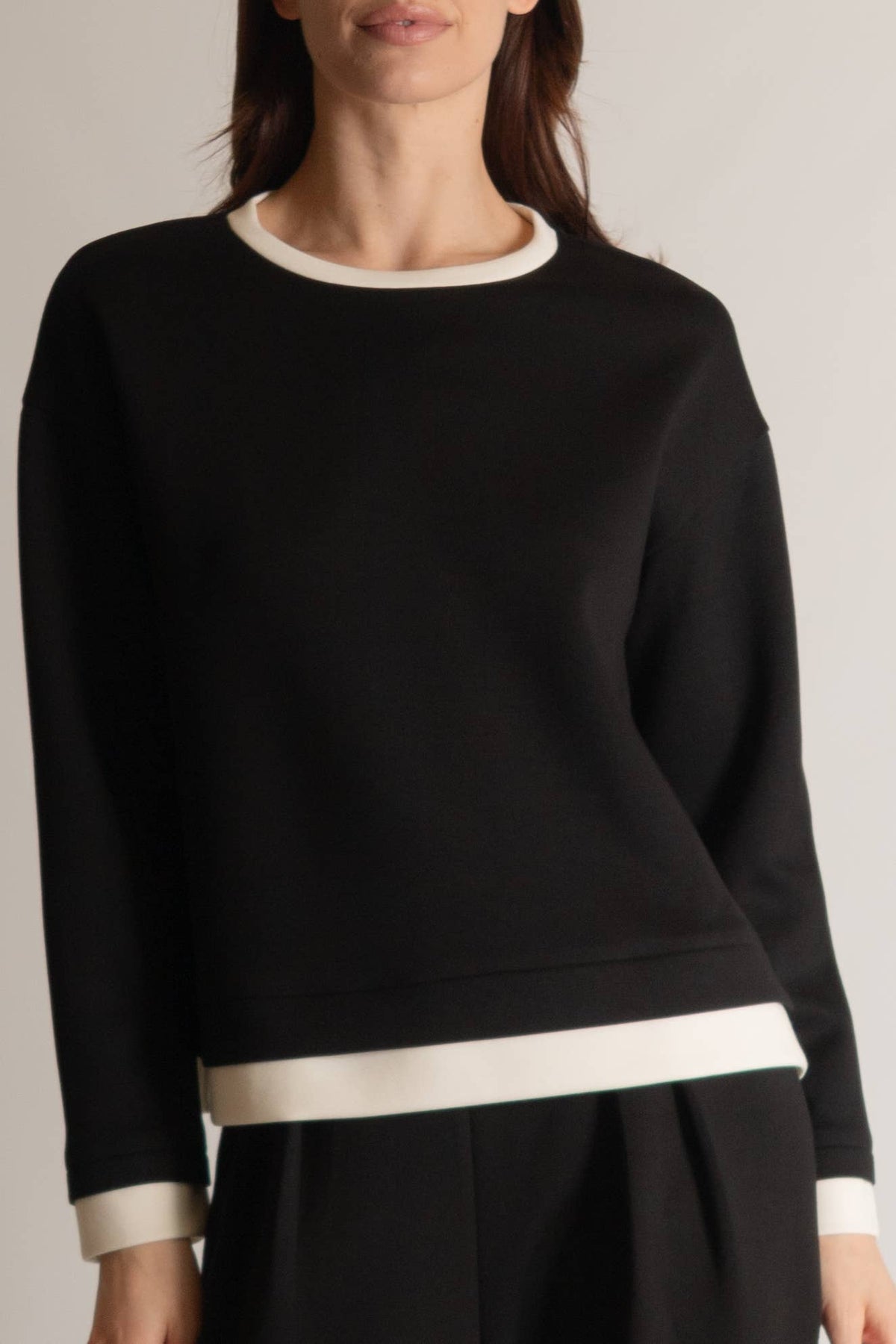 P. CILL Butter Modal Contrast Border Top