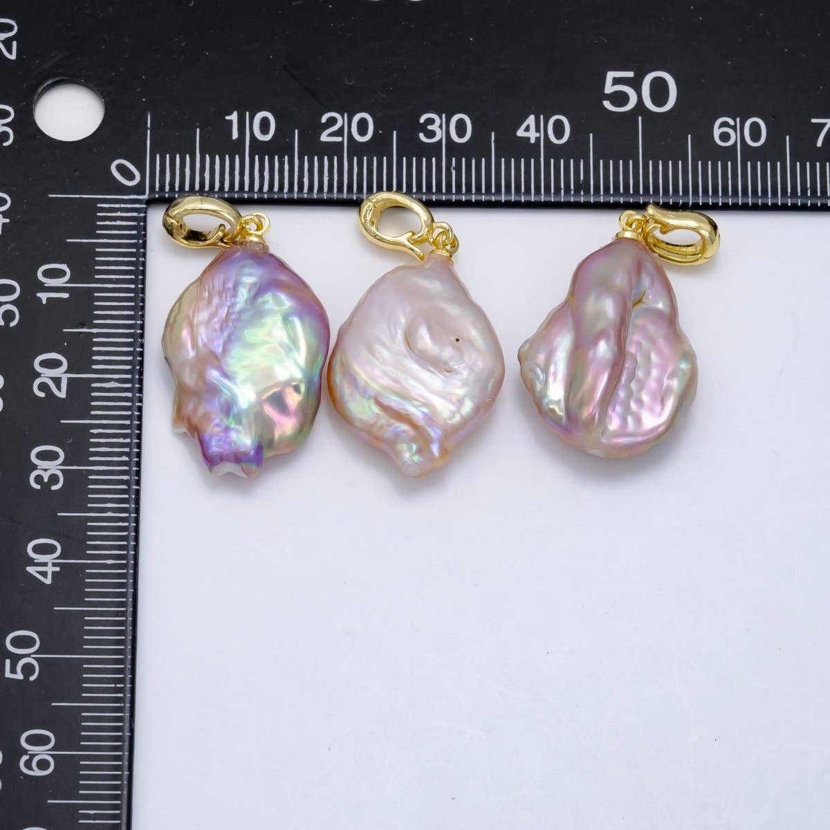 24K Gold Filled Iridescent Freshwater Pearl Snap Latch Bail Pendant | P1915