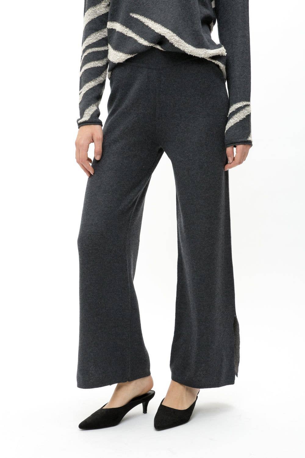 19576 Wide Leg Sweater Pants