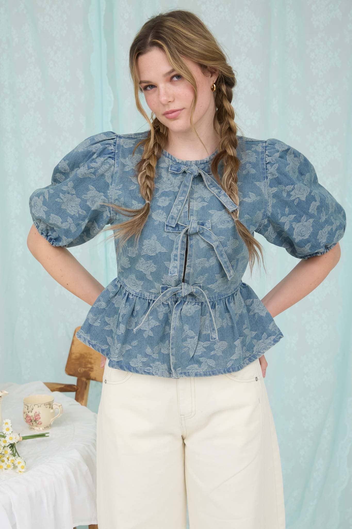 ROSE PATTERN FRONT TIE PUFF SLEEVE DENIM TOP