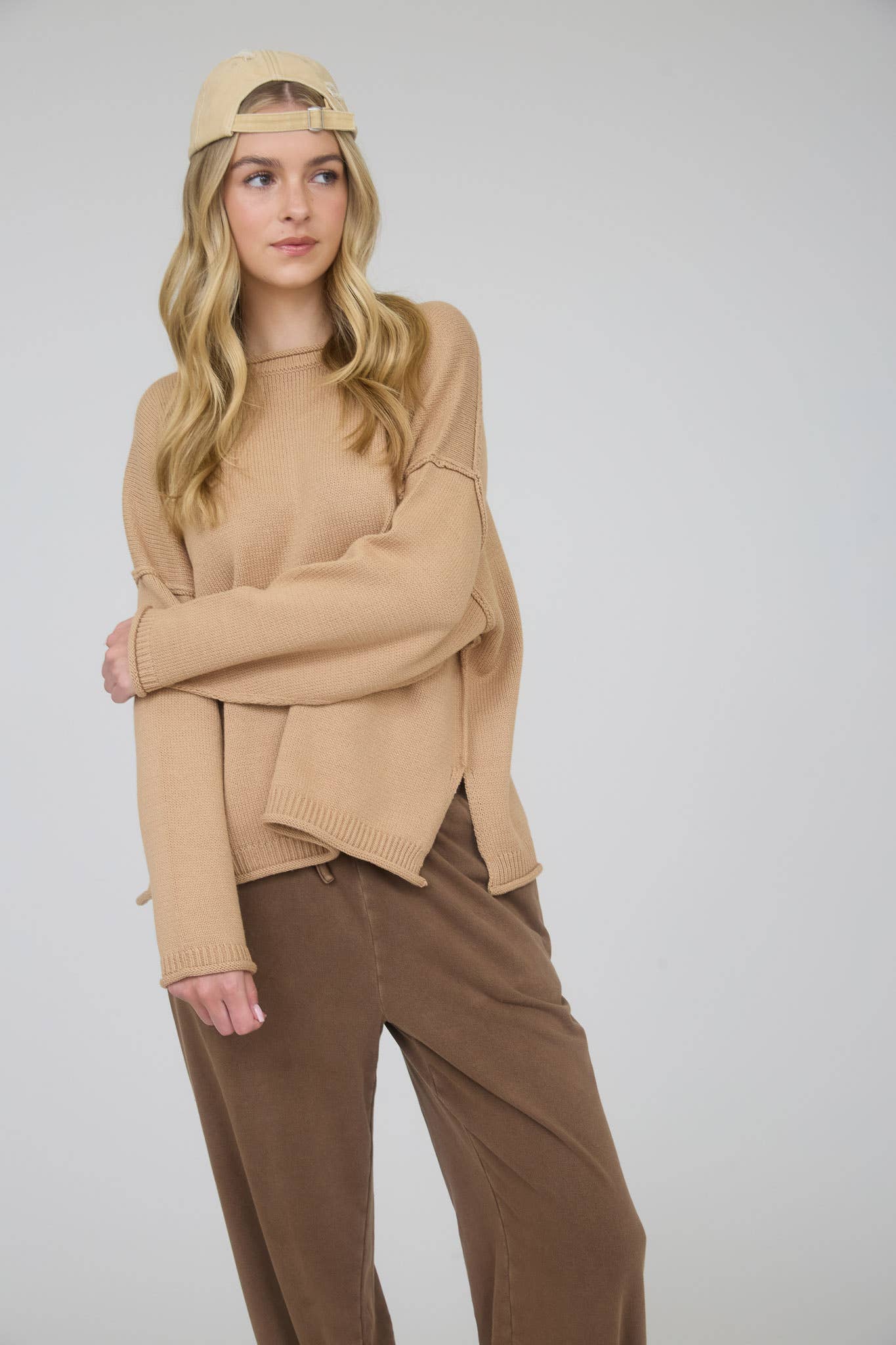 RAW EDGE RELAXED SHOULDER SWEATER