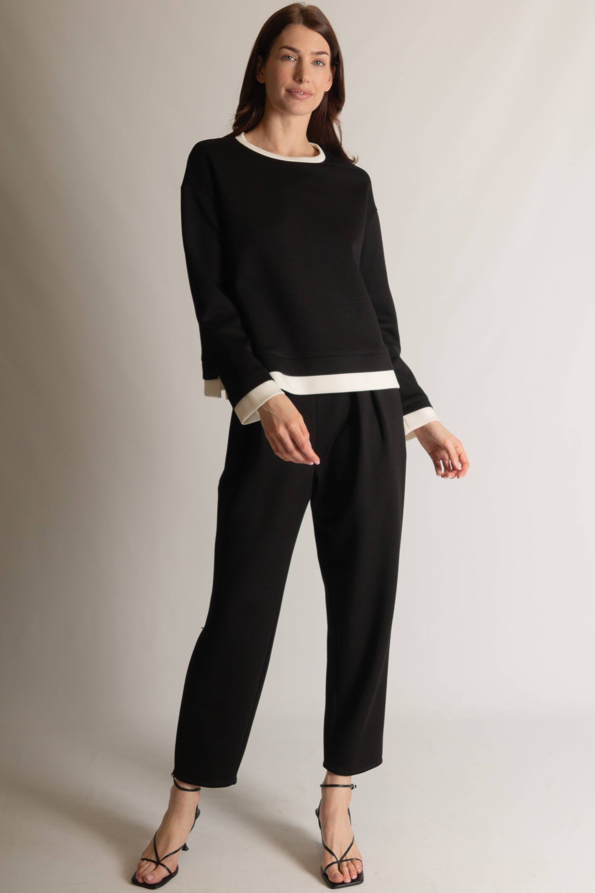 P. CILL Butter Modal Contrast Border Top