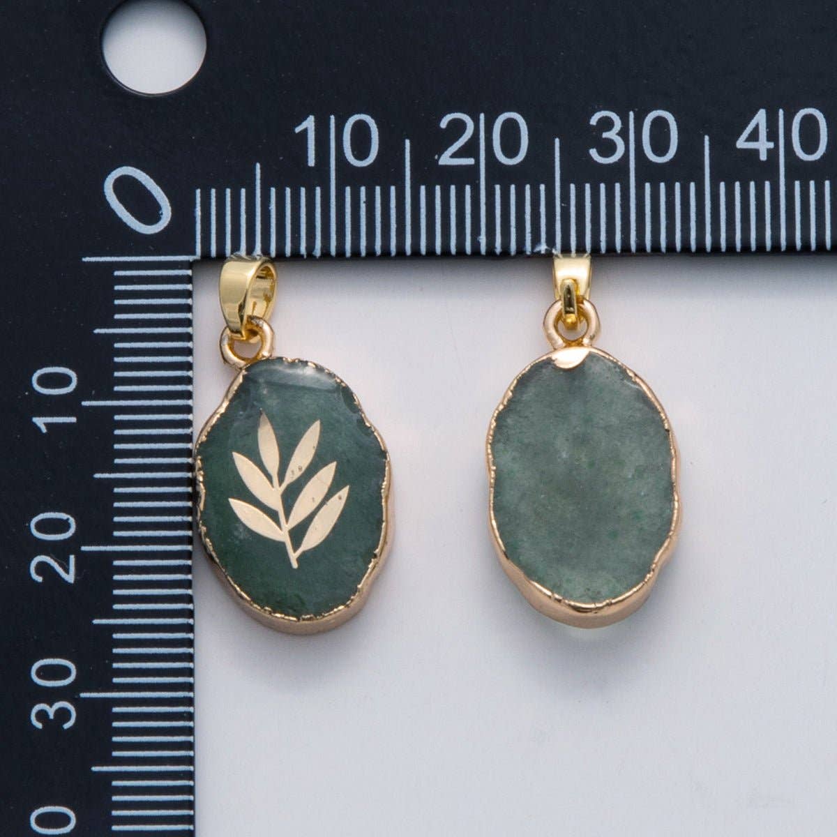 18K Gold Filled Leaf Green Aventurine Oblong Pendant
