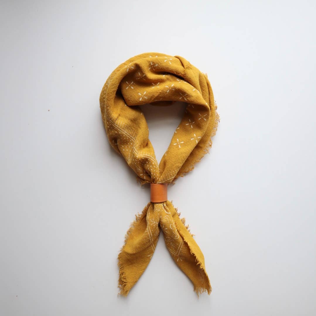 Desert Gold Classic Print Naturally Dyed Bandana (white)