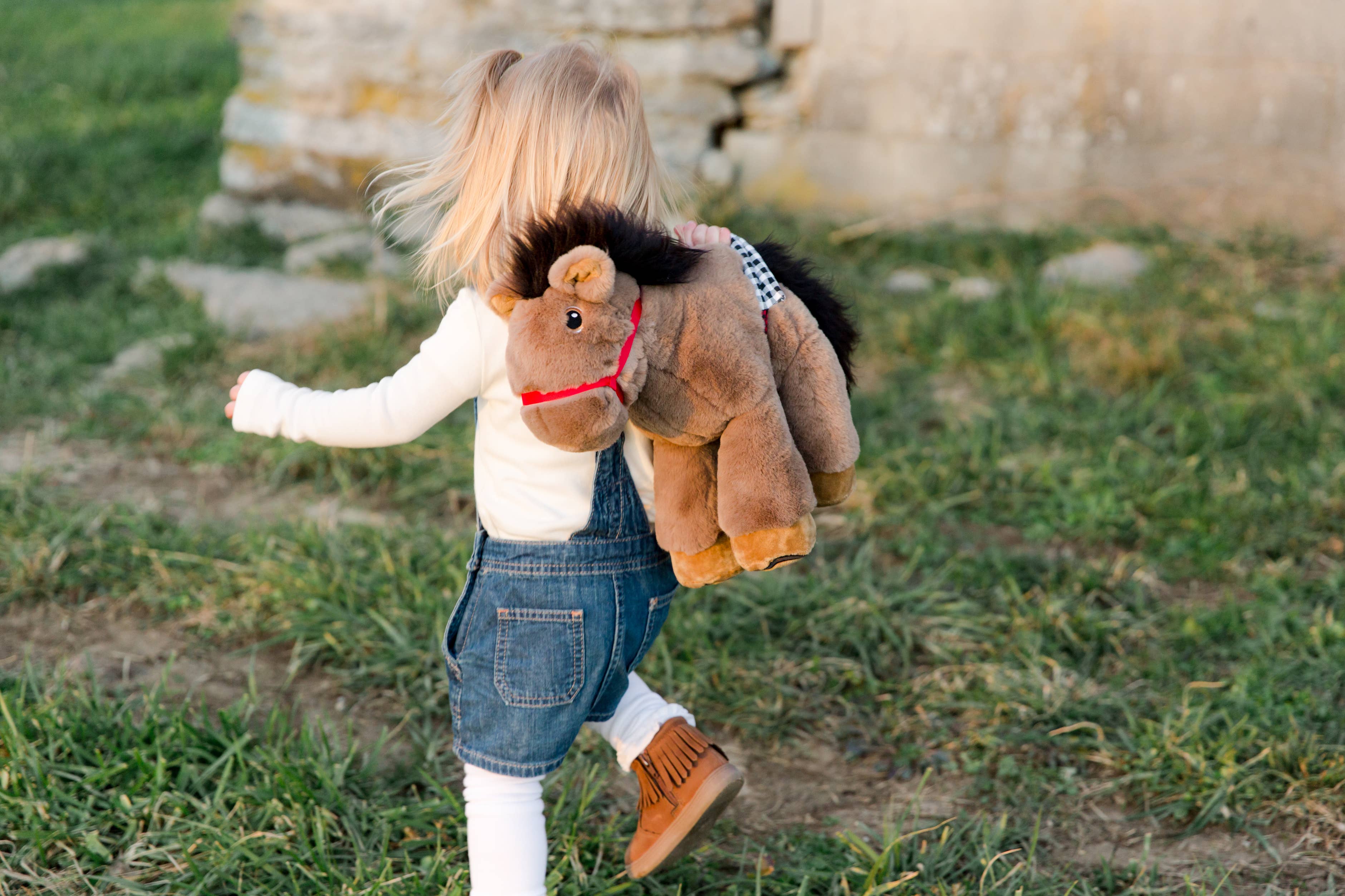WESTERN CLASSIC PLUSH HORSE