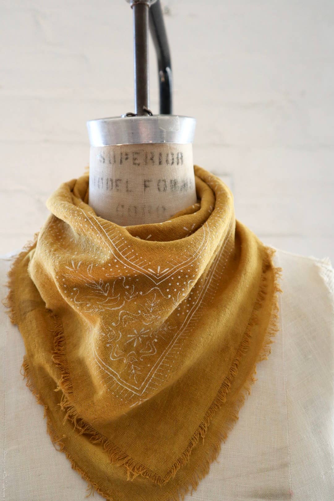 Desert Gold Classic Print Naturally Dyed Bandana (white)
