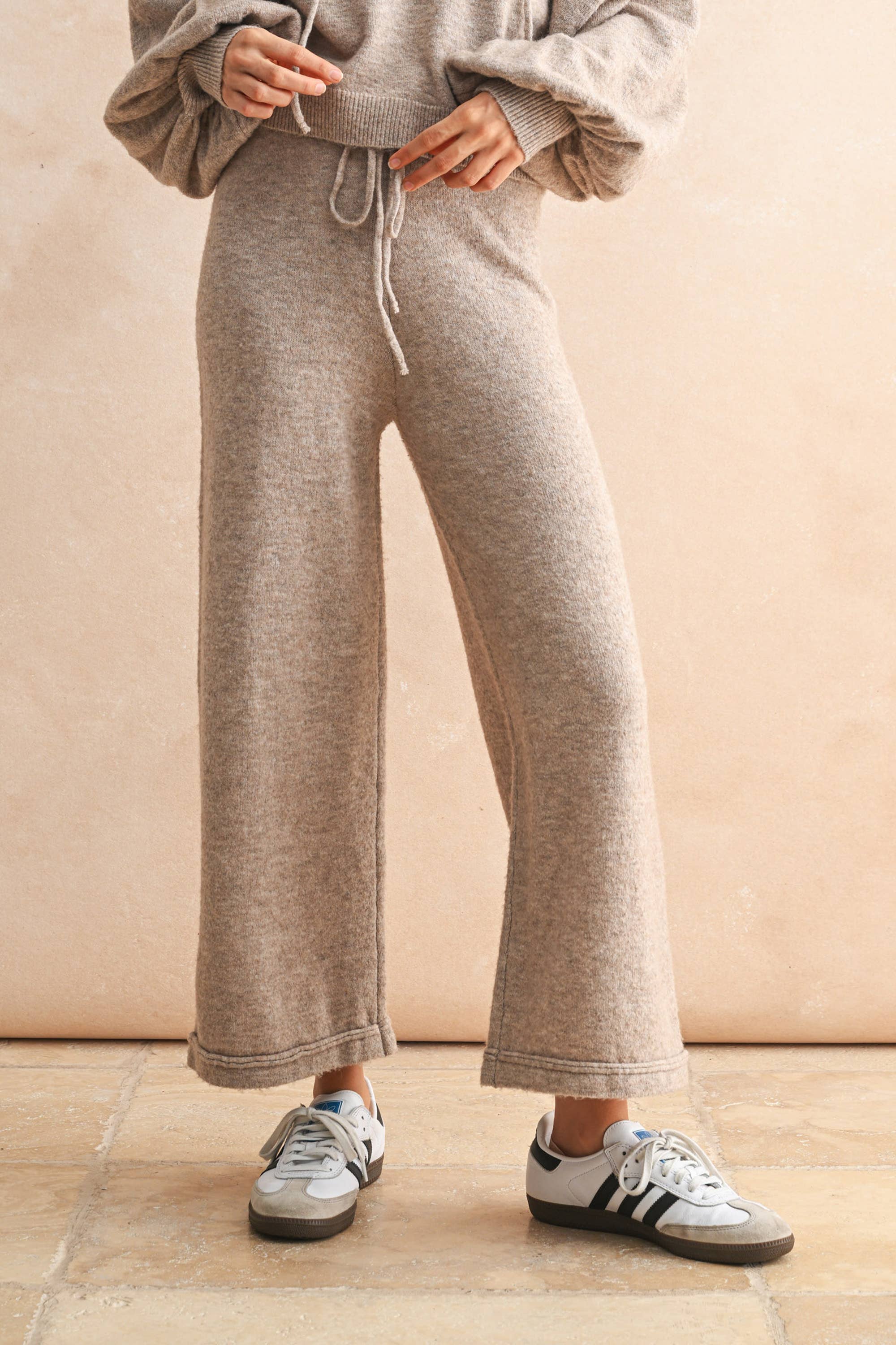 TWO TONE RIBBED WAIST BAND SWEATER PANTS